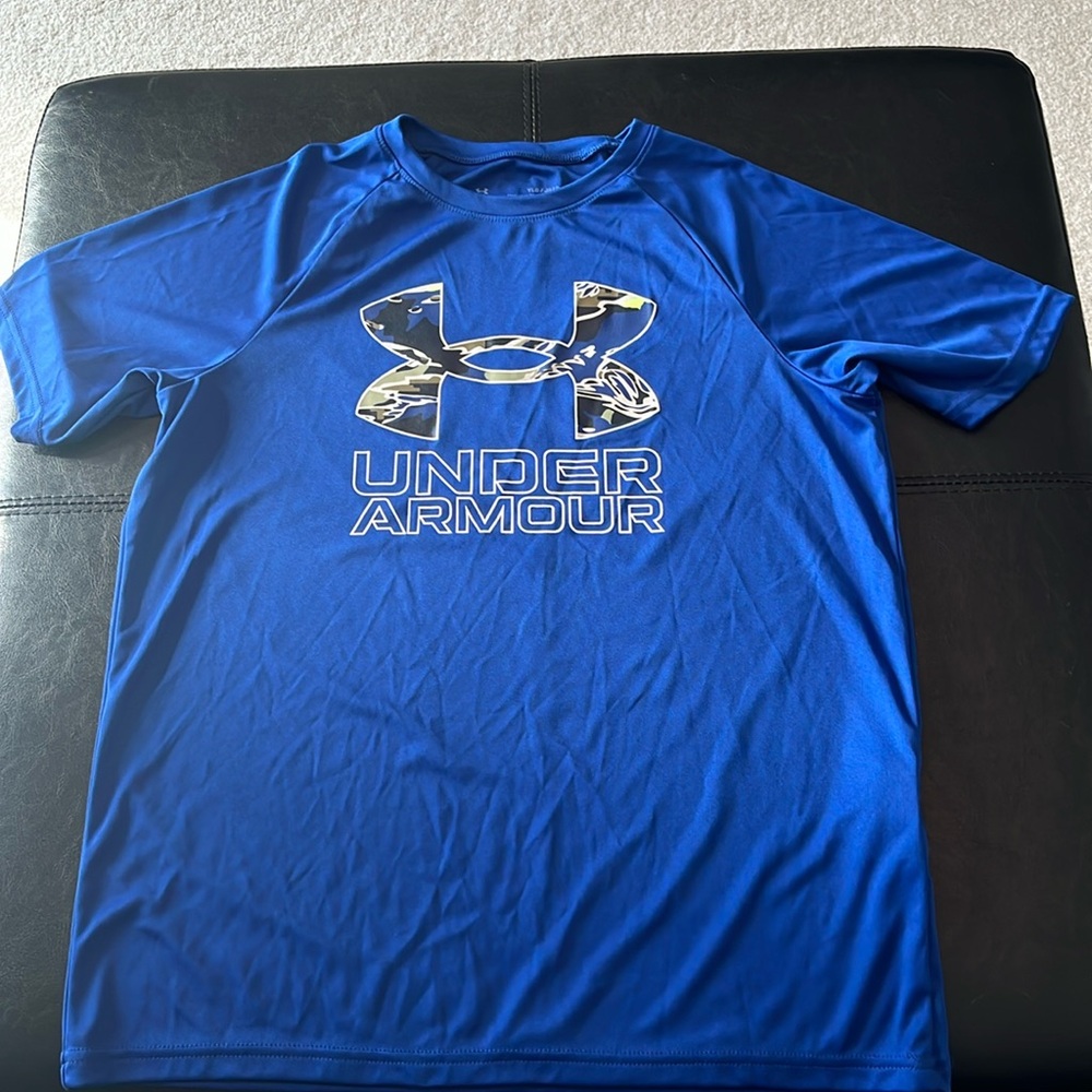 Under Armour T-shirt